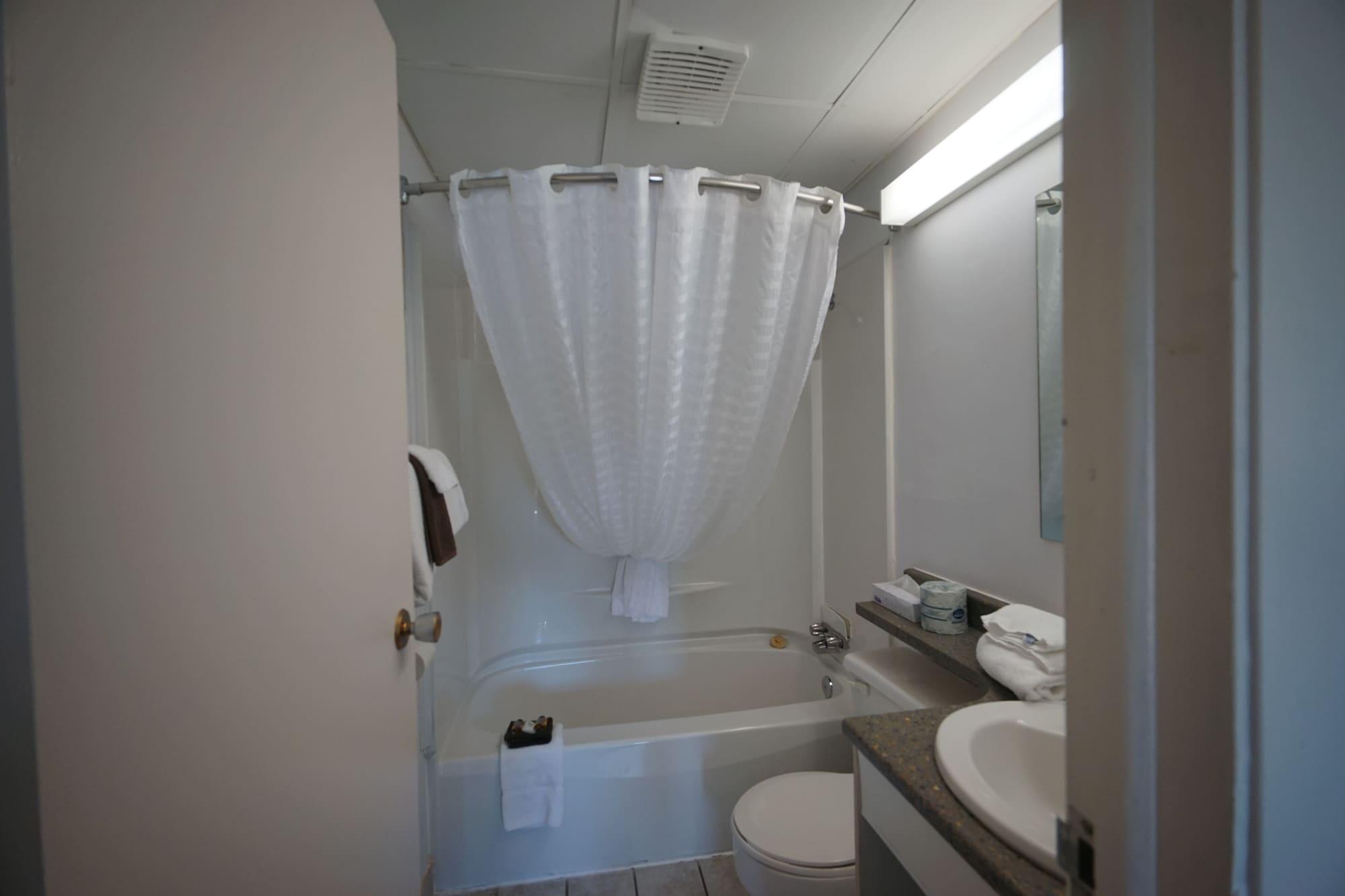 Superlodge Canada Motel 2*